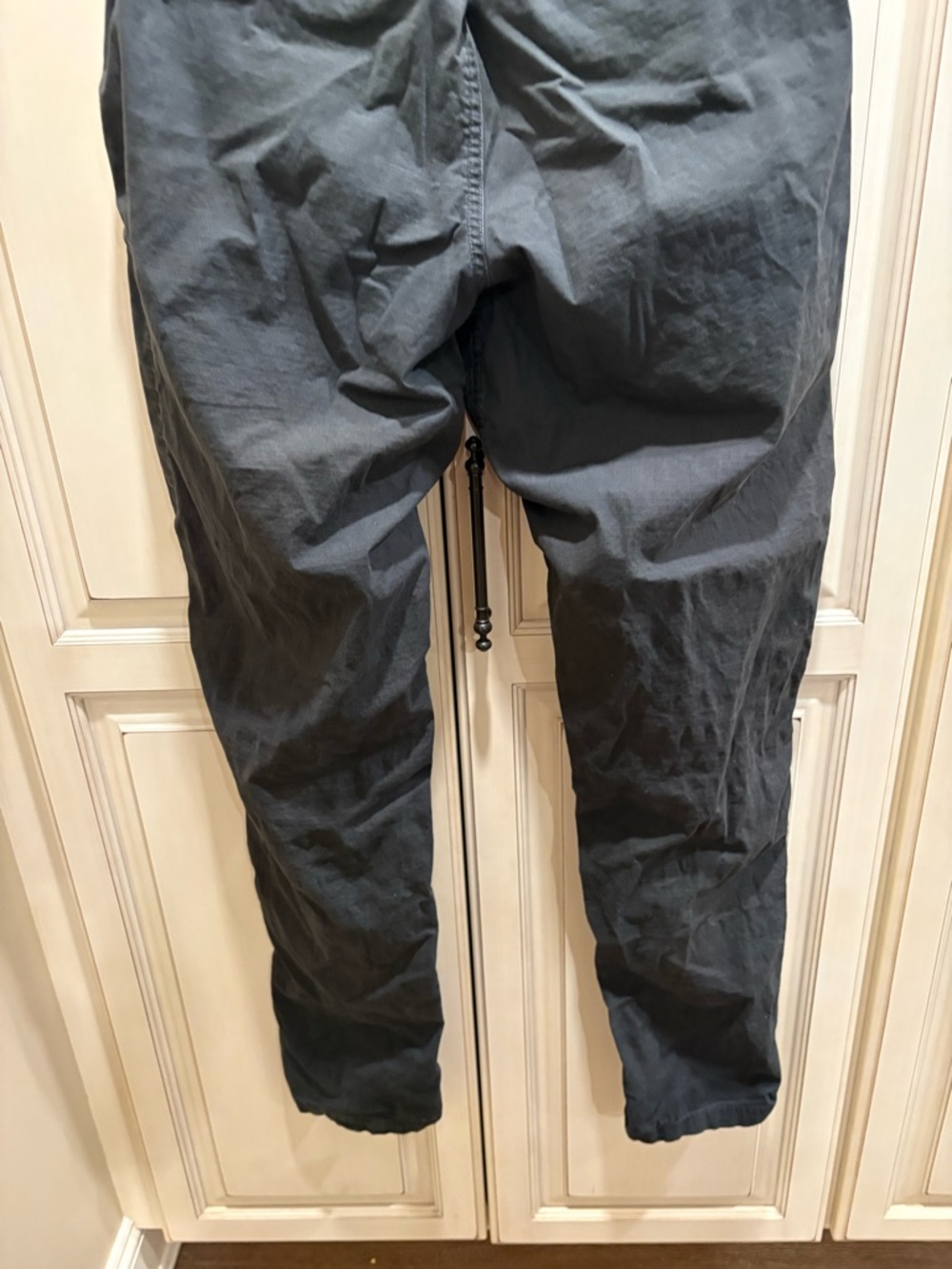 Vuori Black Drawstring Joggers - Picture 10 of 10